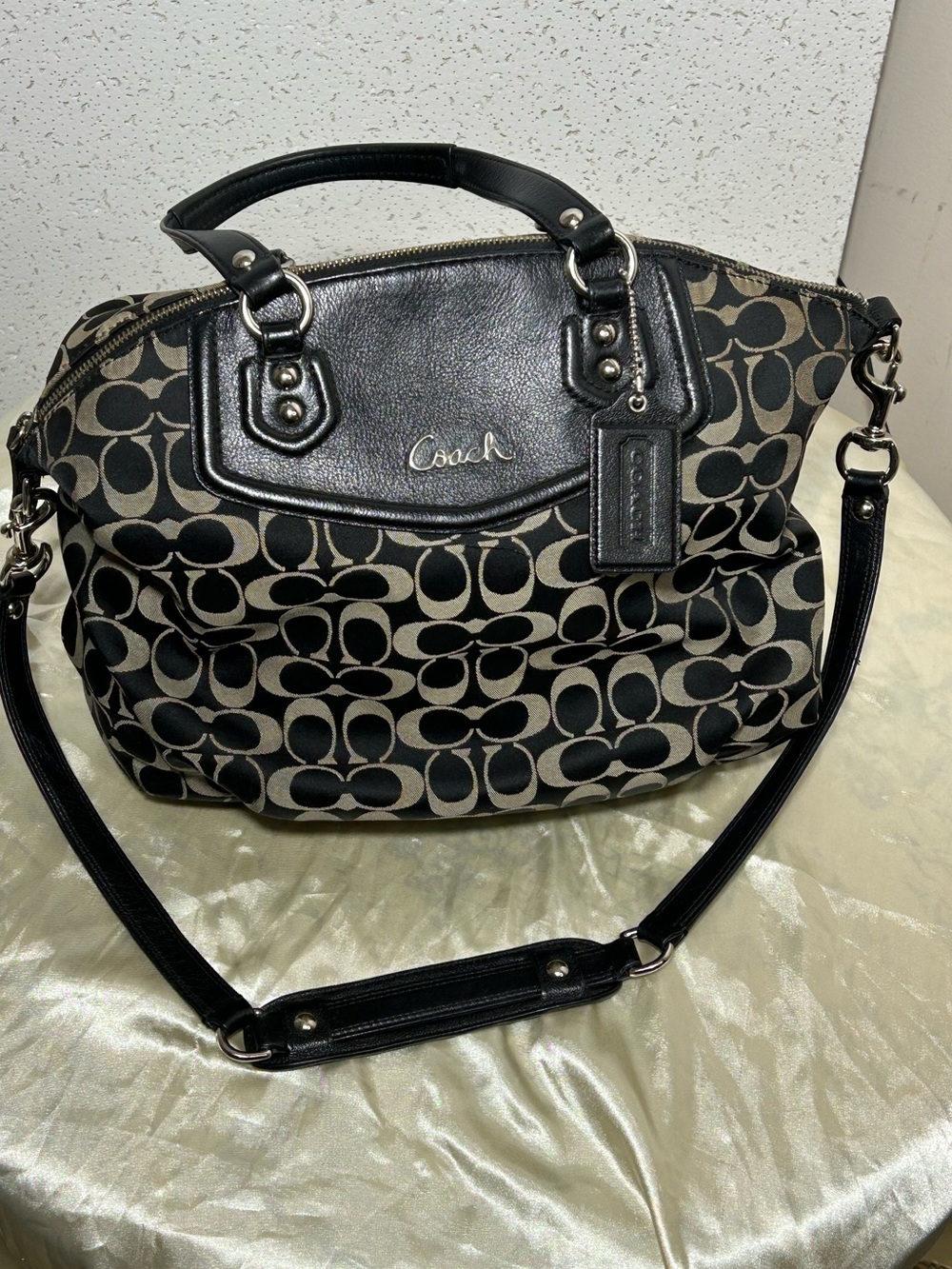 Coach Ashley signature C canvas satchel F25185 - Picture 10 of 11